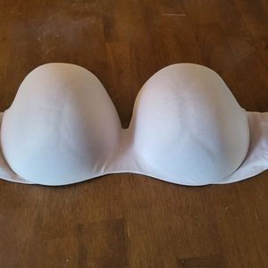 Strapless Victoria's Secret bra size 38 DDD